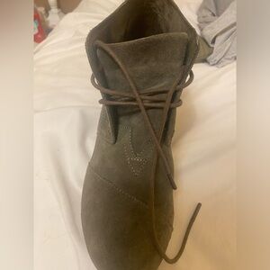 Toms size 10 grey wedge suede boots. Like new well taken care of.